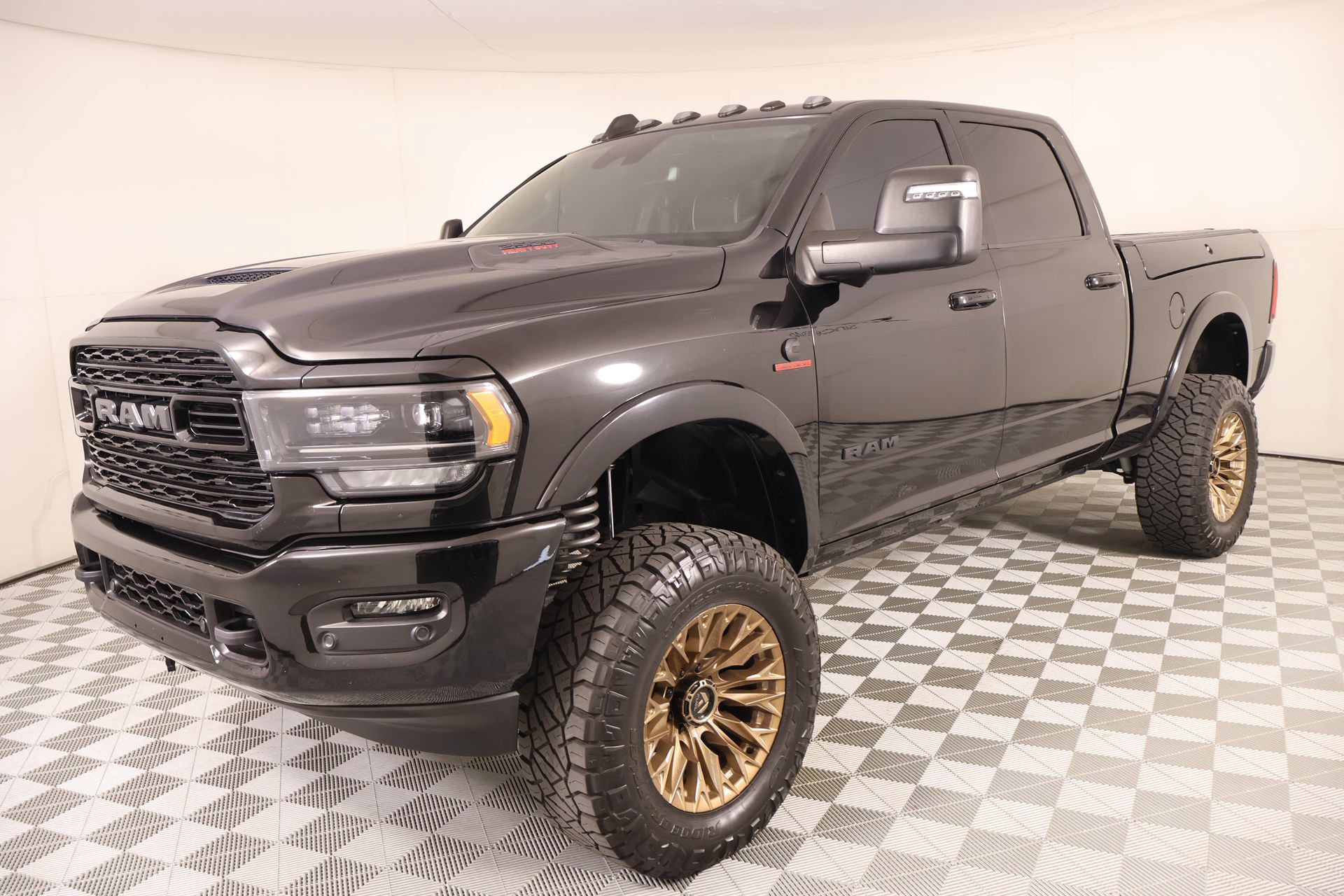 Used 2024 RAM 2500 Limited AWD/4WD image 11