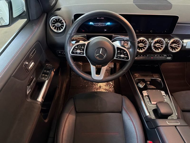 Used 2020 Mercedes-Benz GLB 250 w/ AMG Line image 20