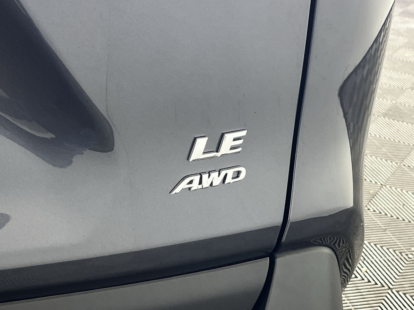 Used 2025 Toyota RAV4 LE AWD/4WD image 27