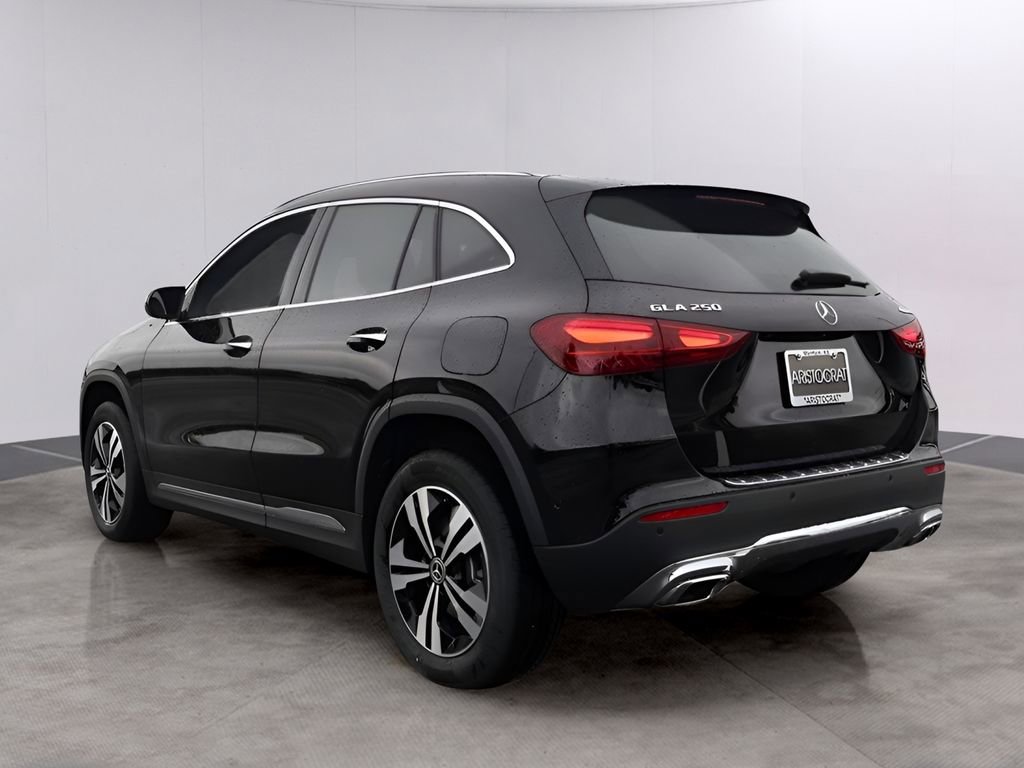 Certified 2025 Mercedes-Benz GLA 250 4MATIC image 8