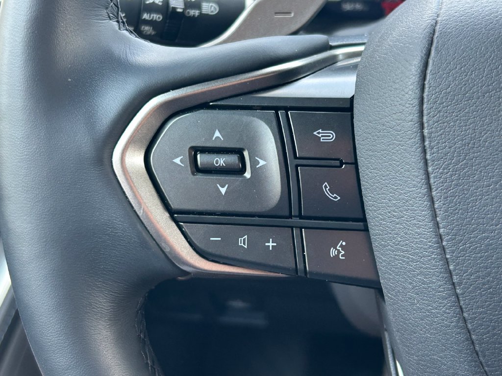 Used 2025 Lexus GX 550 w/ Accessory Package (2T) AWD/4WD image 42