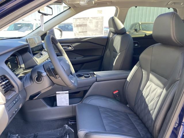 New 2026 Nissan Rogue Platinum image 4