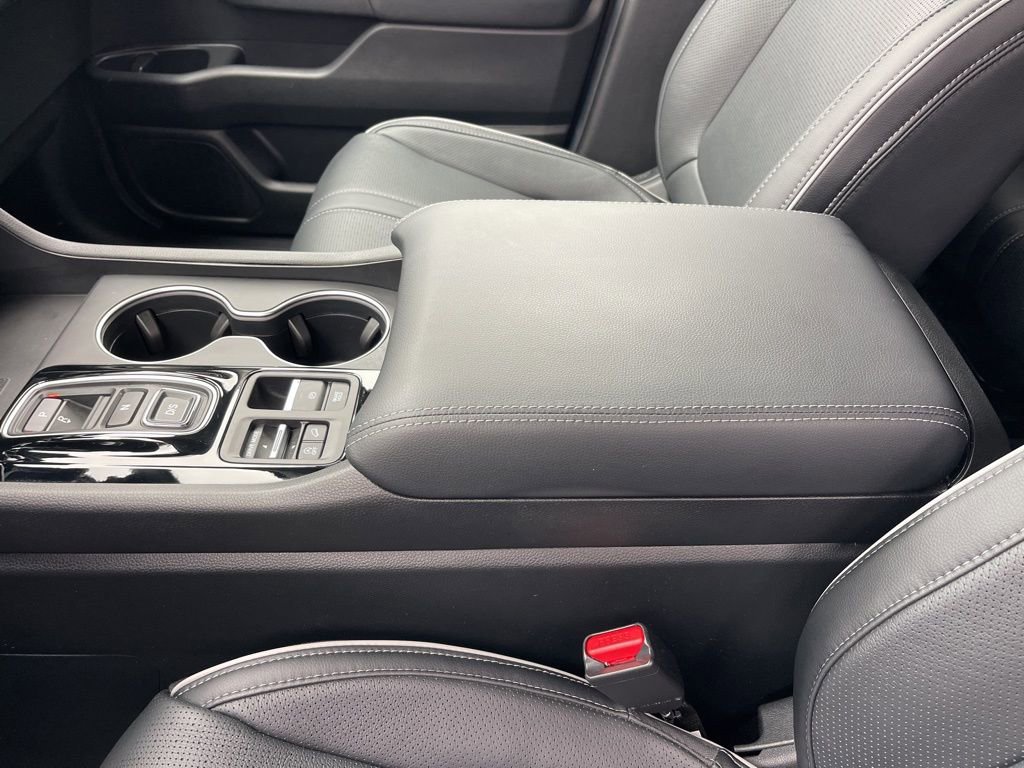 Used 2025 Honda Pilot Elite image 14