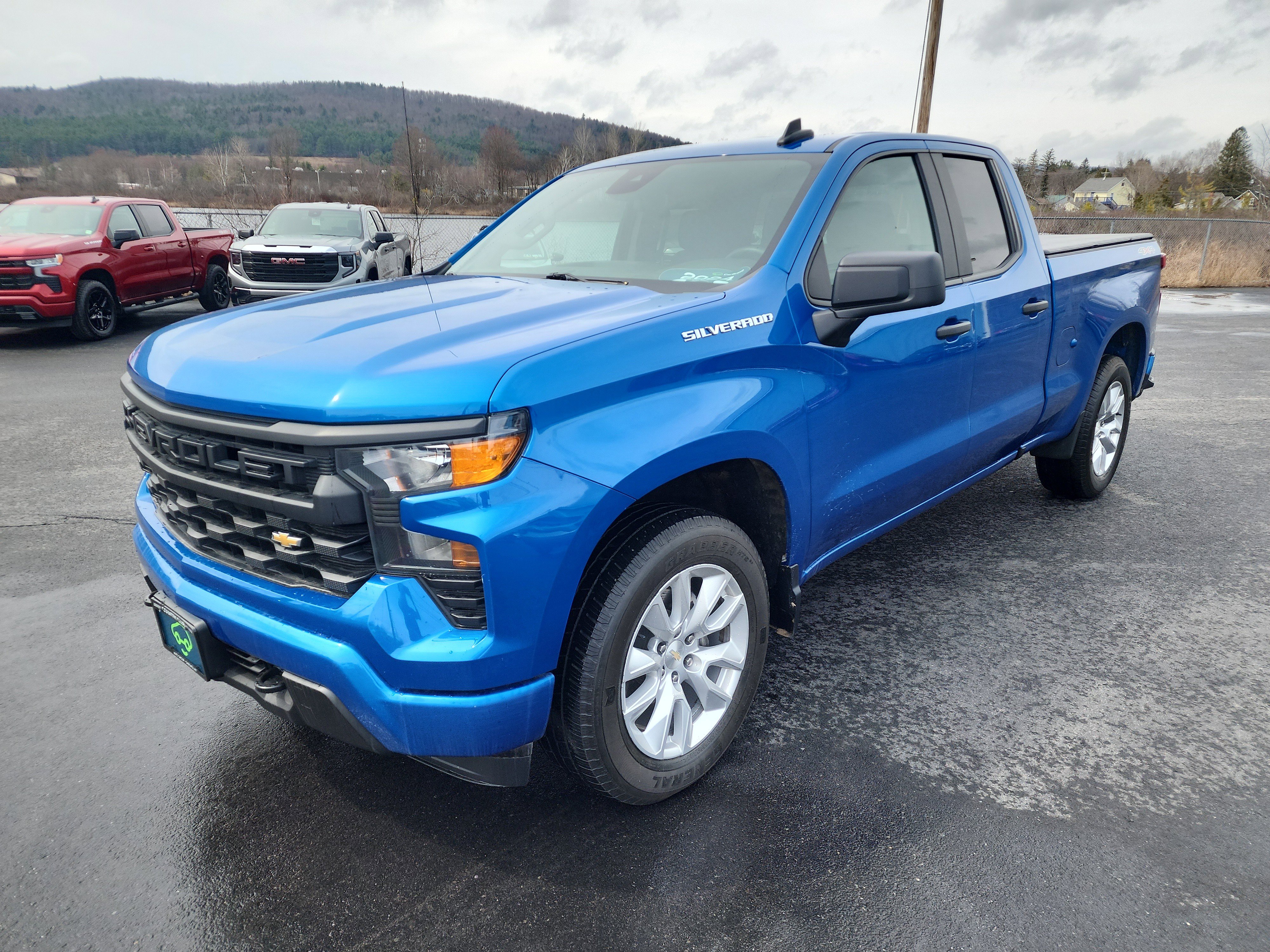 Used 2024 Chevrolet Silverado 1500 Custom image 4