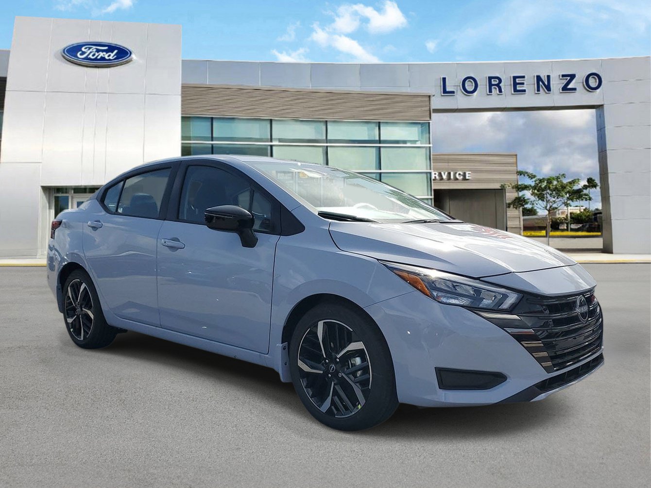 Used 2025 Nissan Versa SR w/ Trunk Package FWD image 3
