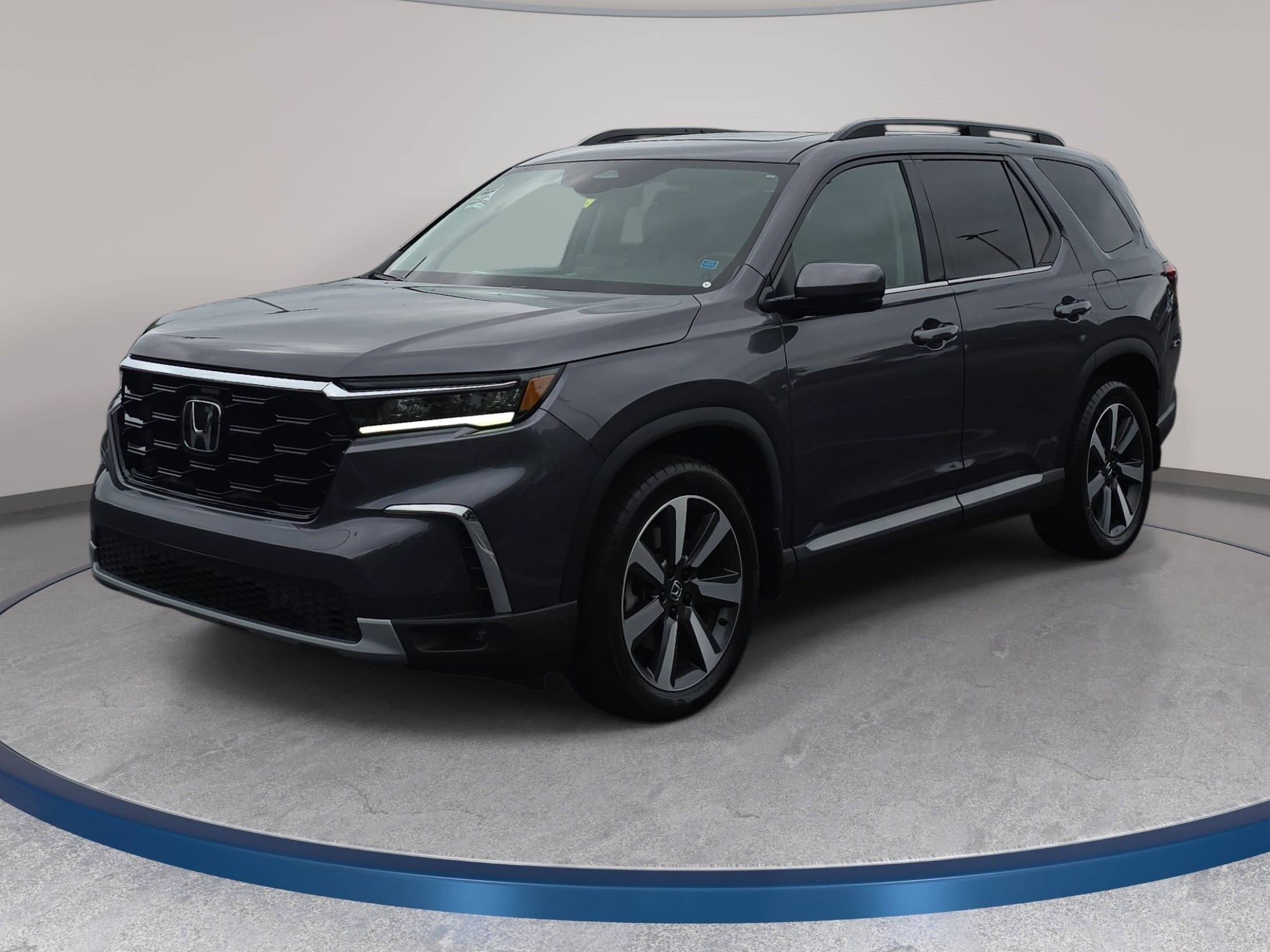 Used 2023 Honda Pilot Touring video 1