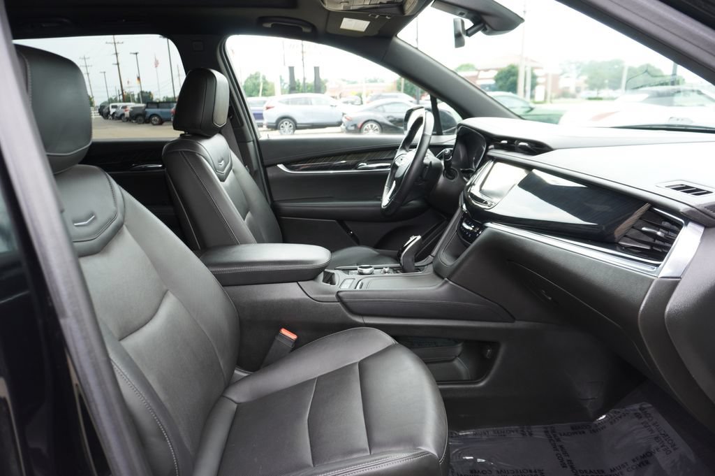 Used 2020 Cadillac XT6 Premium Luxury AWD/4WD image 31