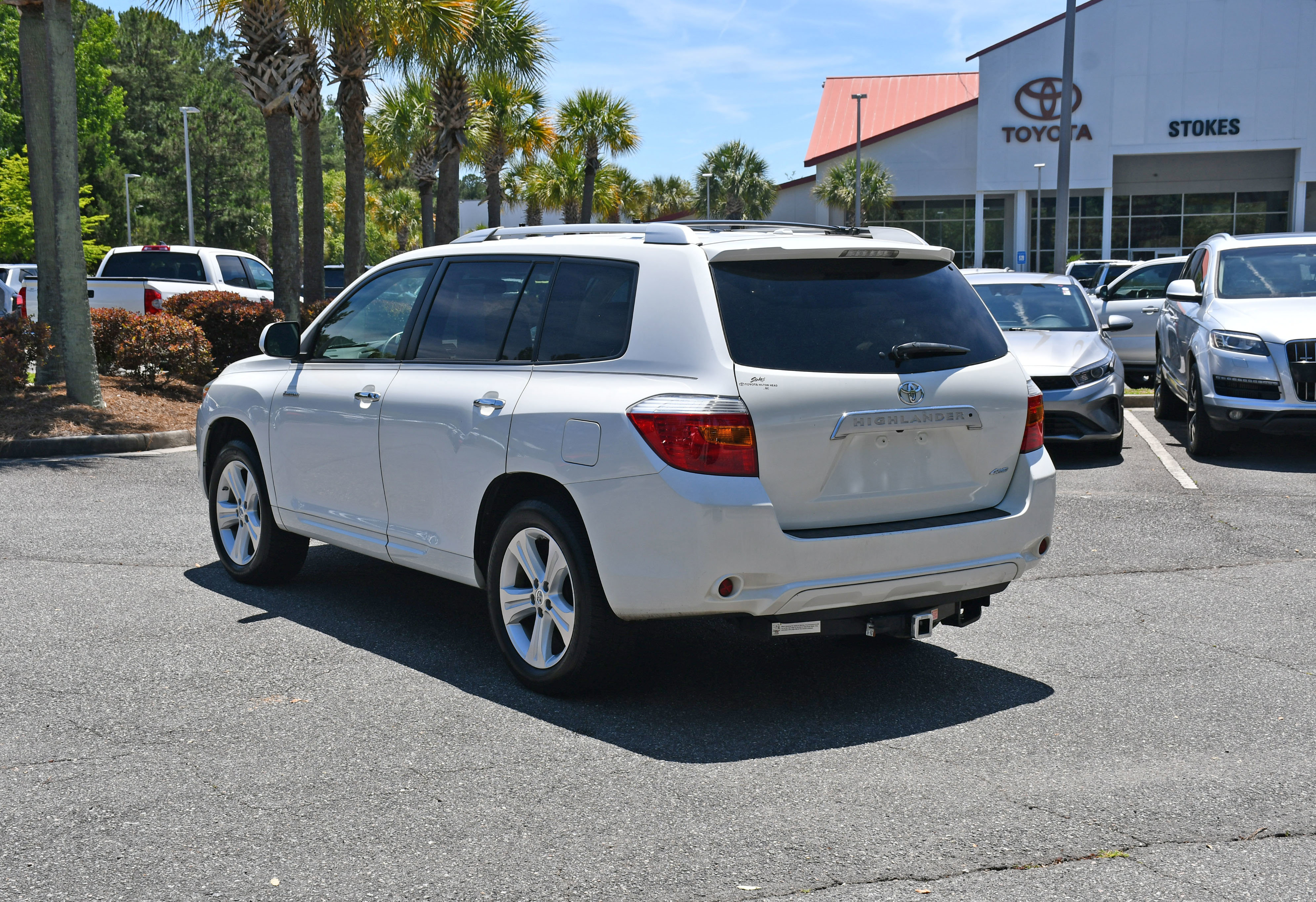 Used 2010 Toyota Highlander Limited AWD/4WD image 3