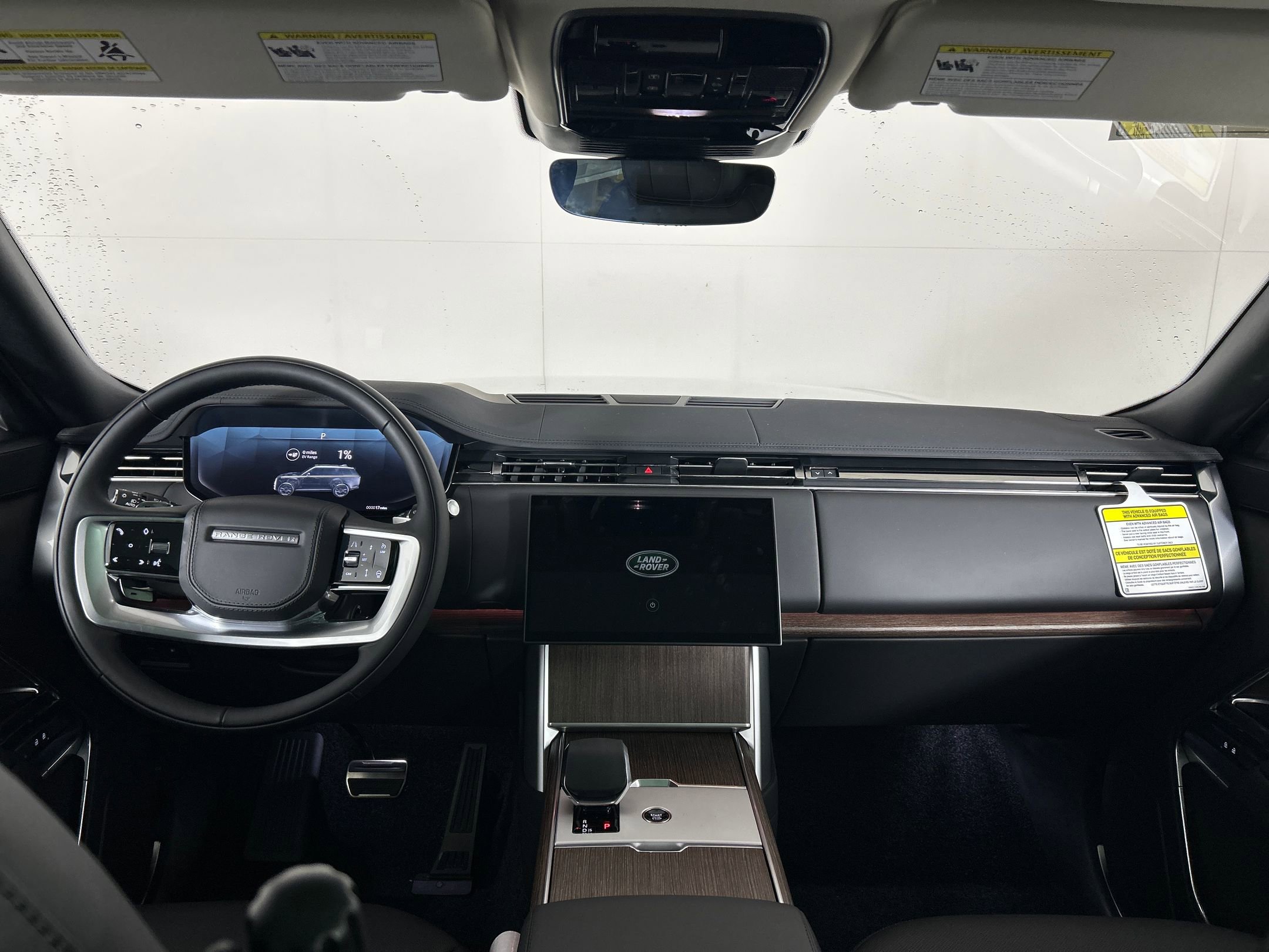 New 2025 Land Rover Range Rover SE image 12