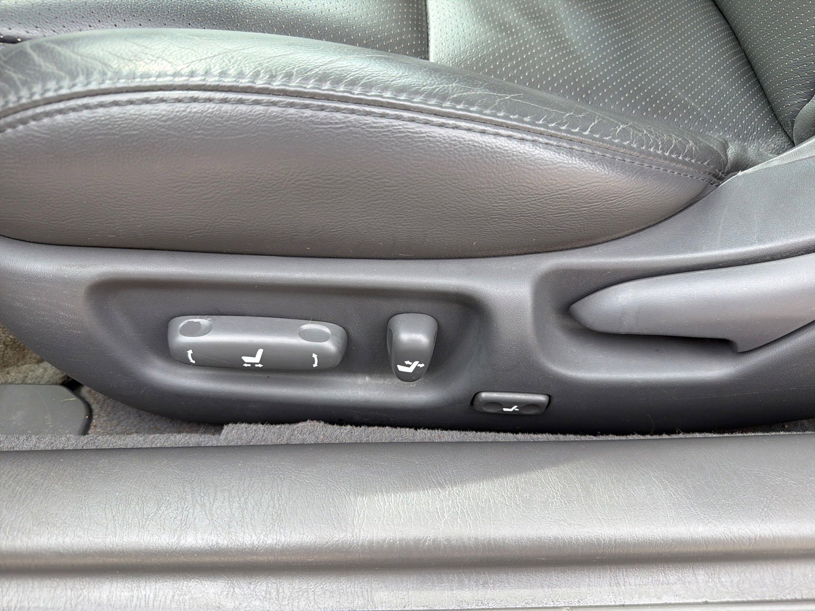 Used 2006 Toyota Solara SLE FWD image 11