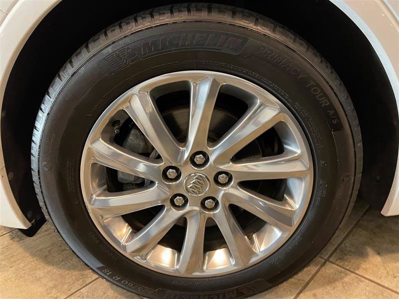Used 2019 Buick Envision Essence image 43