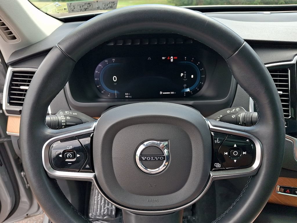 Used 2023 Volvo XC90 B5 Plus AWD/4WD image 22