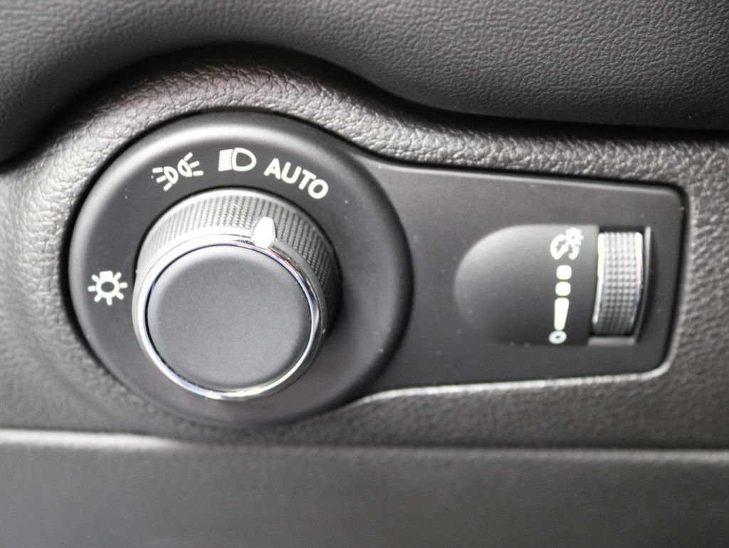 Used 2025 Dodge Durango R/T AWD/4WD image 42
