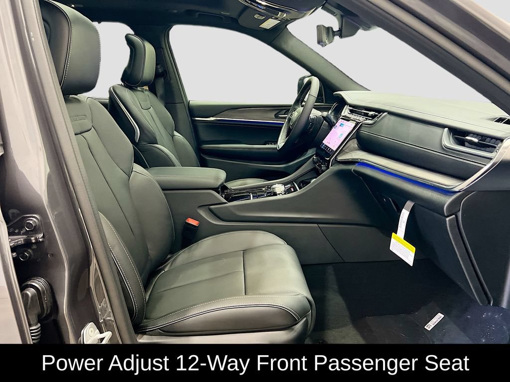 New 2025 Jeep Grand Cherokee L Overland w/ Luxury Tech Group IV AWD/4WD image 16