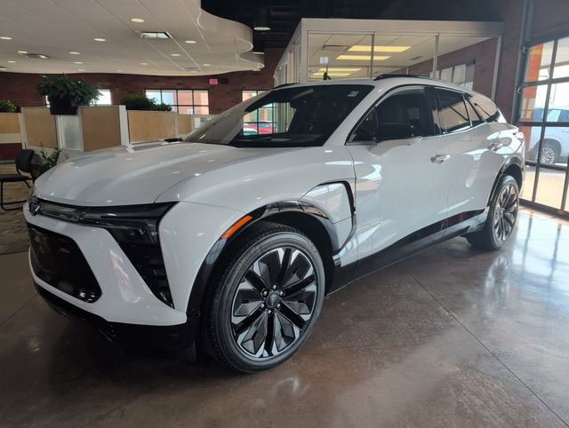 Certified 2024 Chevrolet Blazer EV RS image 3