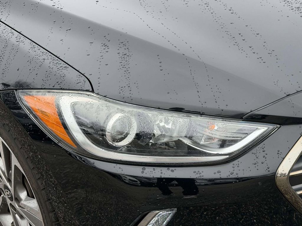 Used 2017 Hyundai Elantra Limited FWD image 8