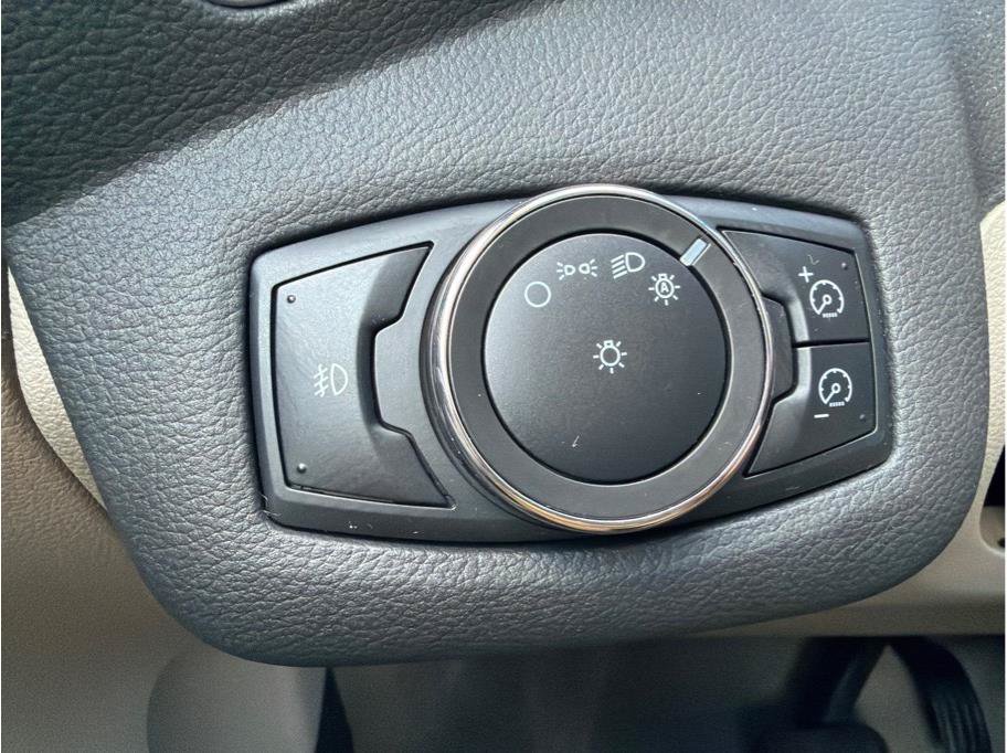 Used 2013 Ford C-MAX Energi SEL FWD image 24