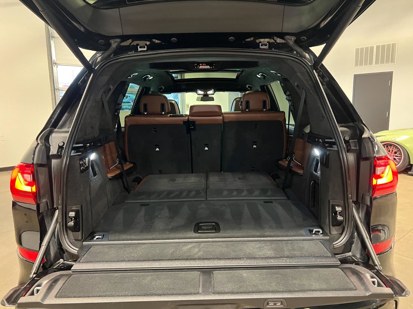 Used 2021 BMW X7 xDrive40i w/ M Sport Package image 41