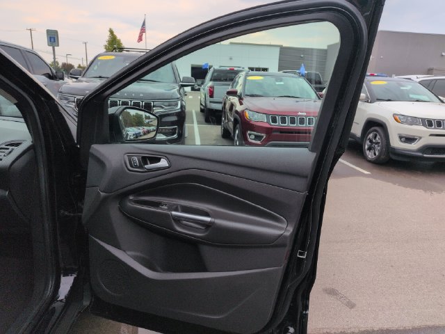Certified 2018 Ford Escape SE FWD image 14