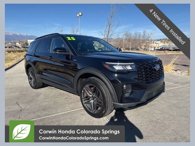 Used 2025 Ford Explorer ST-Line w/ ST-Line Street Pack AWD/4WD image 1