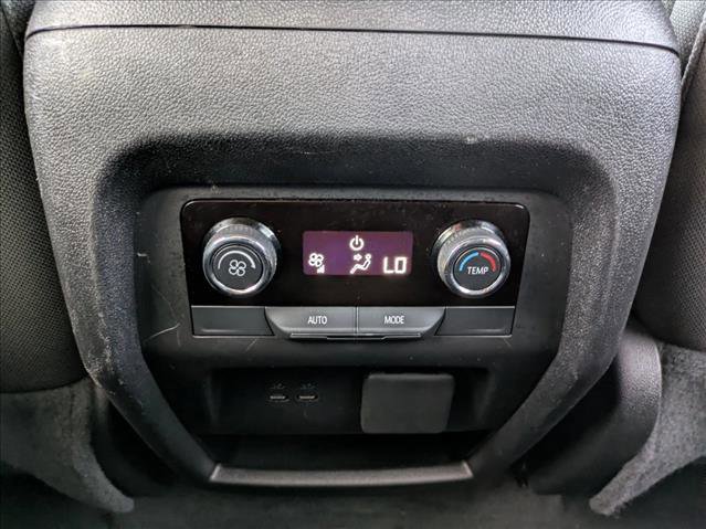 Used 2024 Chevrolet Traverse LT image 15