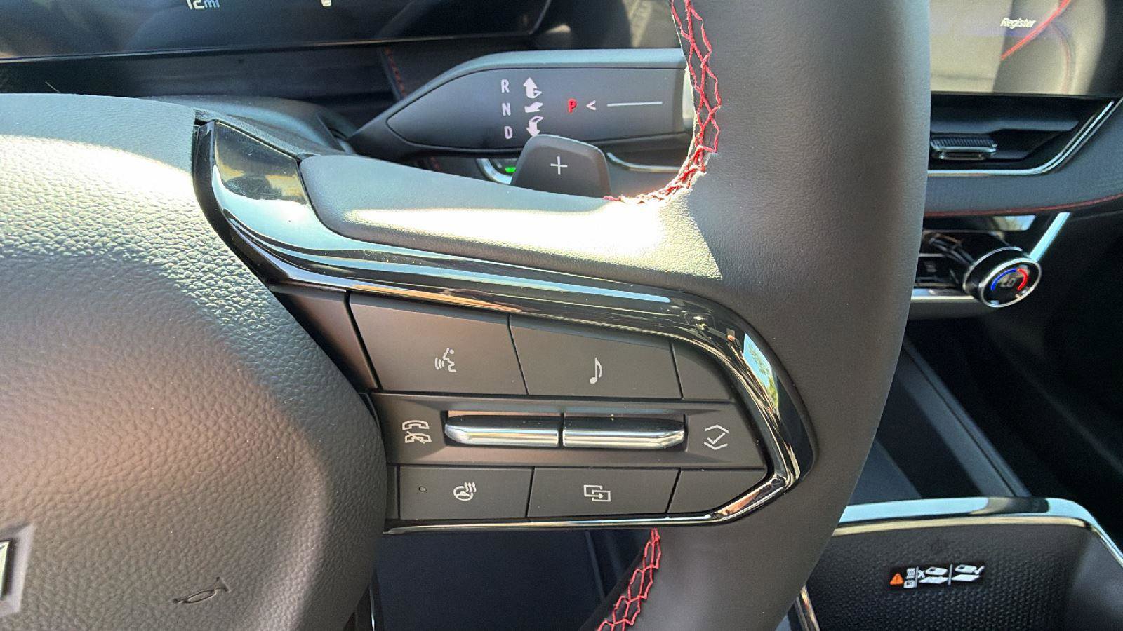 New 2026 Chevrolet Equinox RS image 20