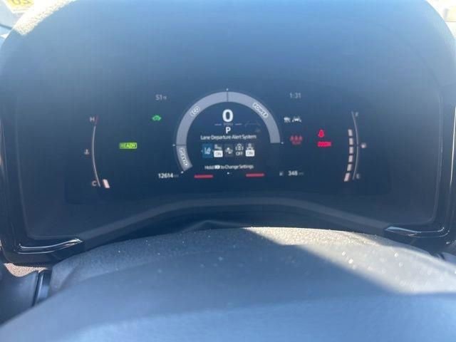 Used 2025 Toyota Camry LE image 30