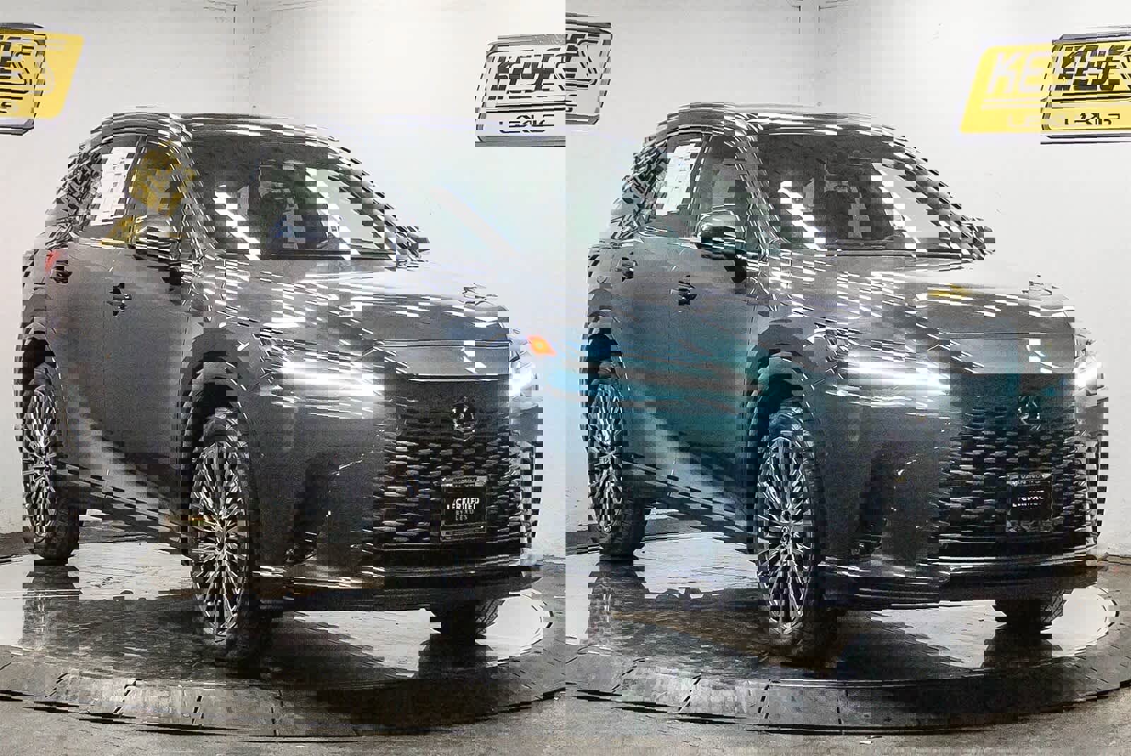 Used 2024 Lexus RX 450h Luxury w/ Convenience Package image 5