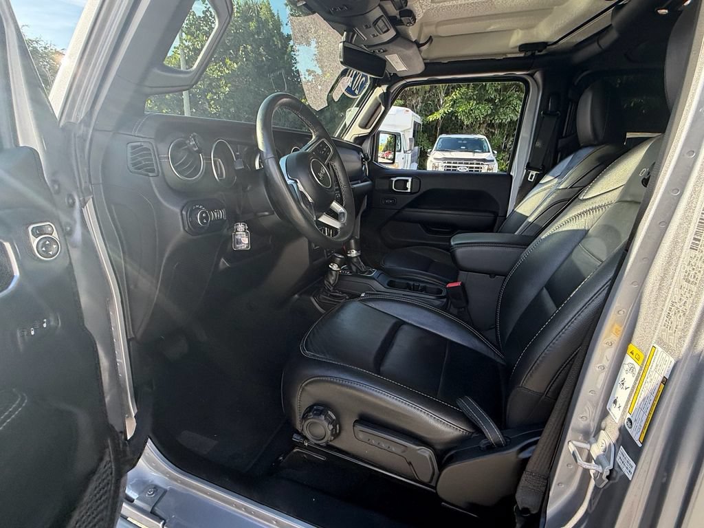 Used 2020 Jeep Gladiator Overland AWD/4WD image 10
