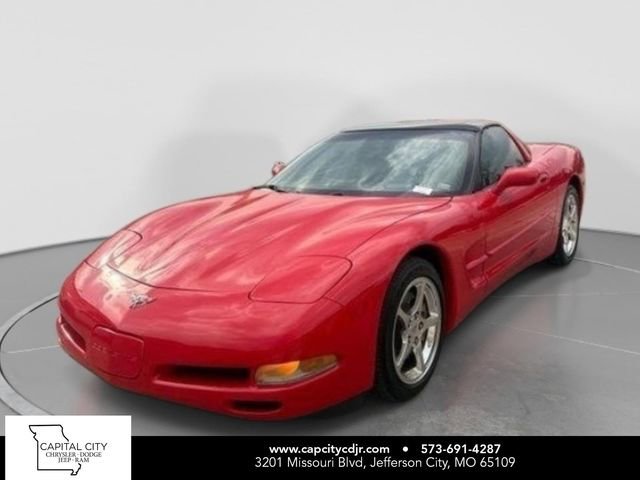 Used 2003 Chevrolet Corvette Coupe w/ Preferred Equipment Group RWD image 1