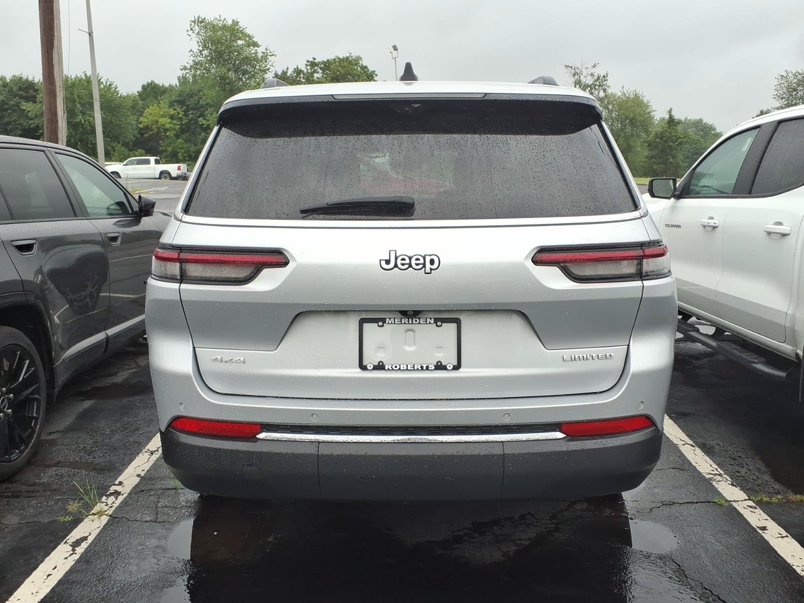 Used 2024 Jeep Grand Cherokee L Limited w/ Luxury Tech Group II AWD/4WD image 5