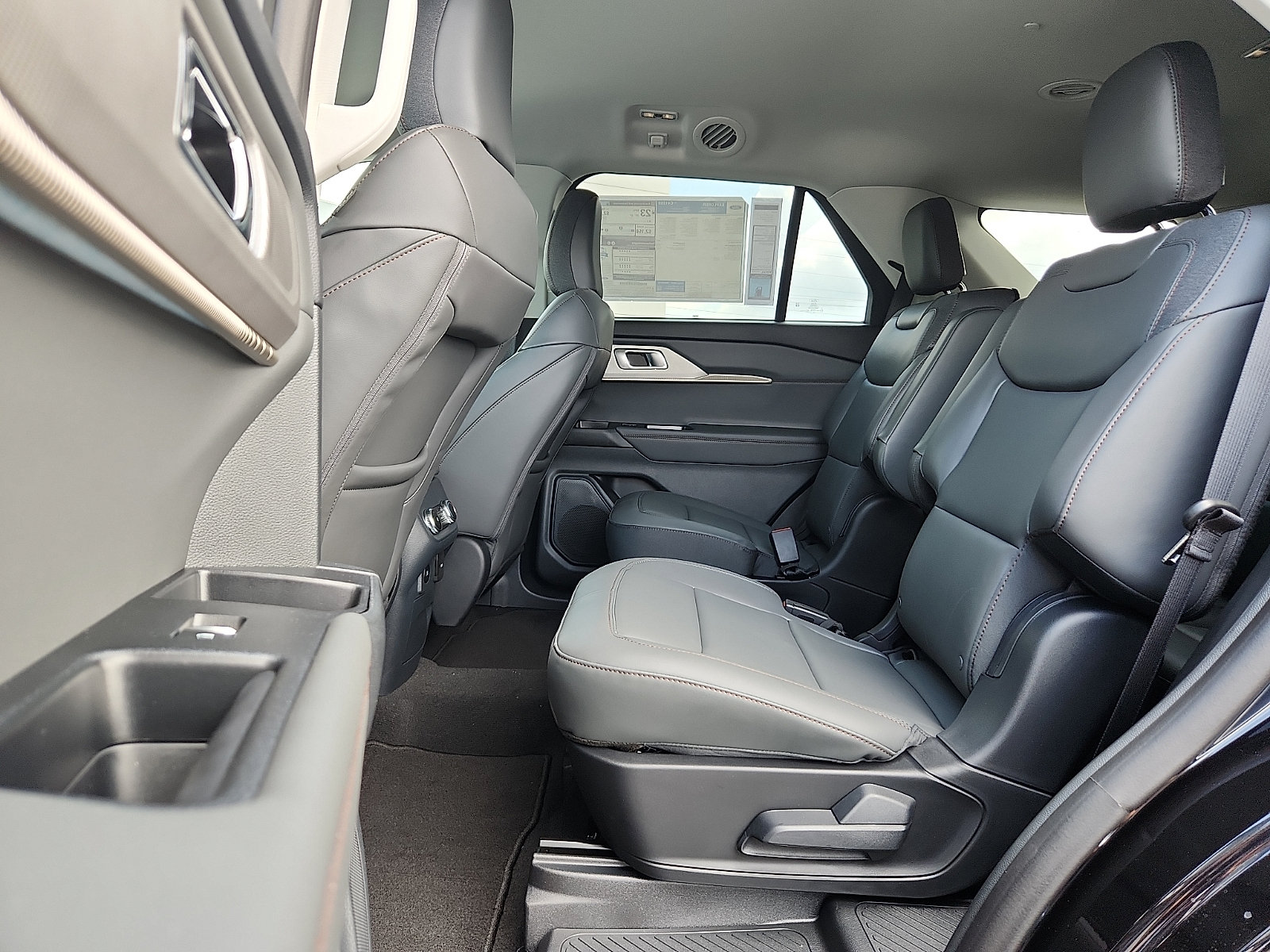 New 2026 Ford Explorer Active w/ Active Comfort Package AWD/4WD image 6