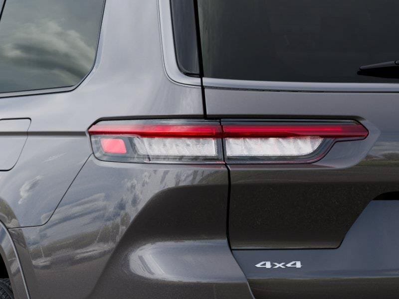 New 2026 Jeep Grand Cherokee L Limited AWD/4WD image 9