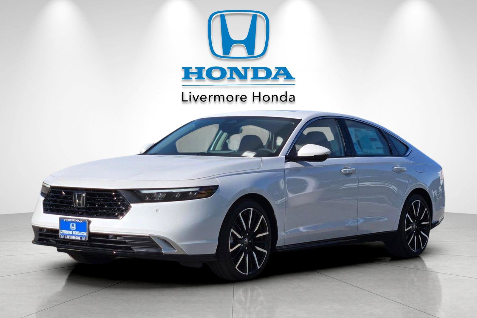 New 2026 Honda Accord Touring image 2