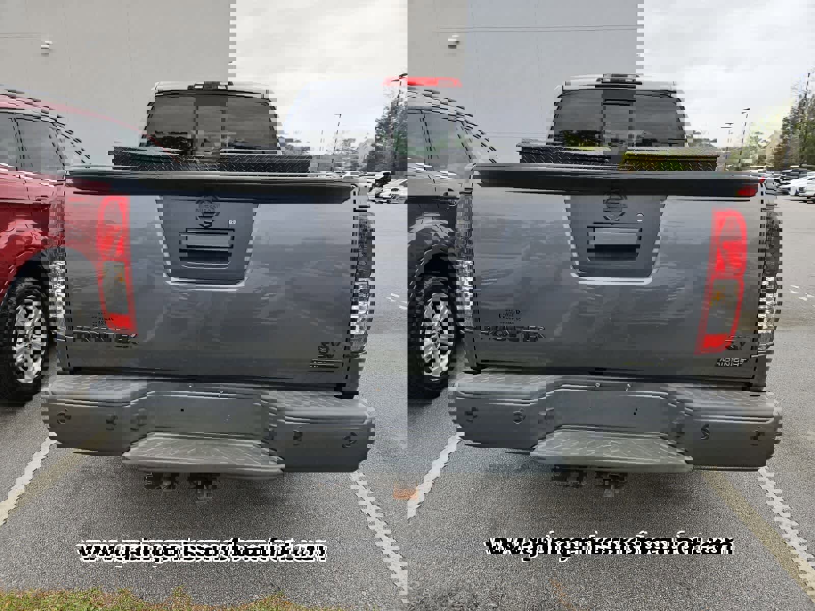 Used 2020 Nissan Frontier SV w/ Midnight Edition Floor Mats image 8