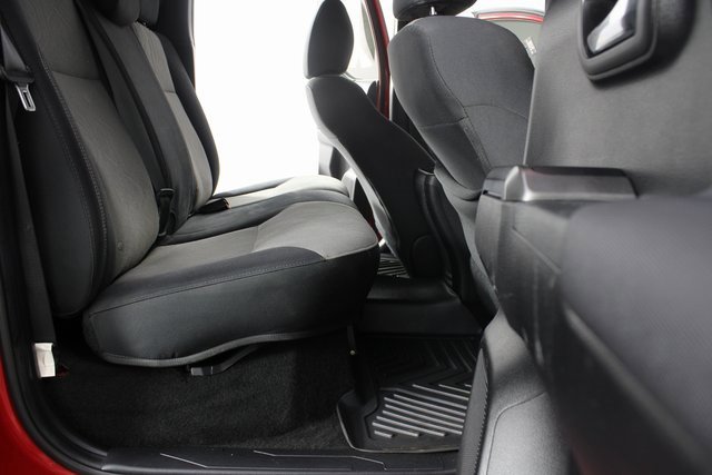 Used 2022 Toyota Tacoma TRD Off-Road image 18