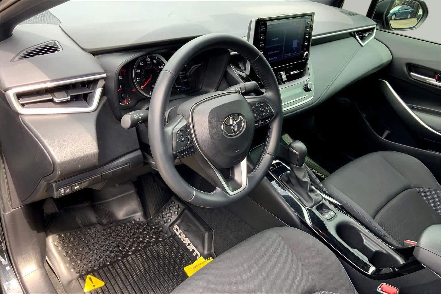 Used 2020 Toyota Corolla SE FWD image 18