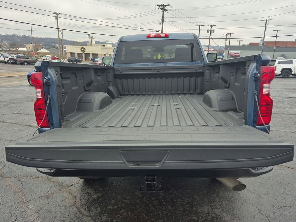 Used 2025 Chevrolet Silverado 3500 W/T image 28