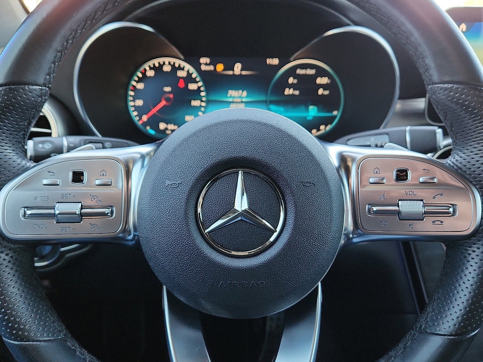 Used 2022 Mercedes-Benz GLC 300 4MATIC image 24