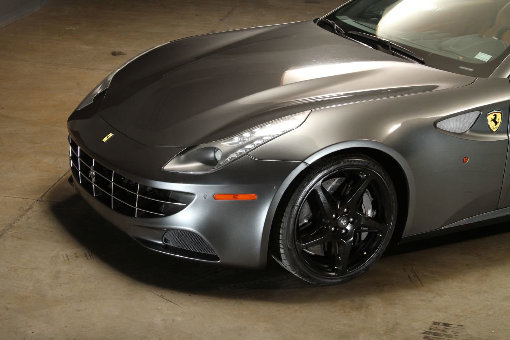 Used 2013 Ferrari FF image 5