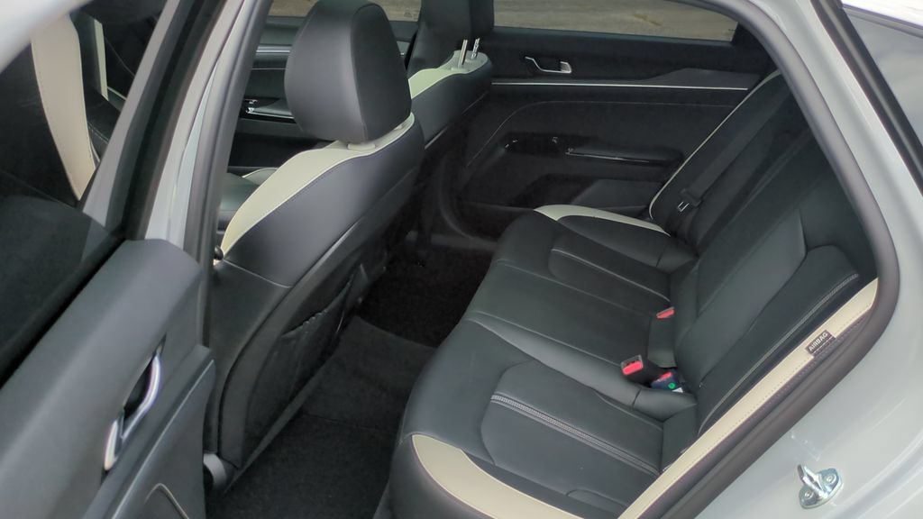Used 2025 Kia K5 GT-Line w/ GT-Line Premium Package FWD image 15
