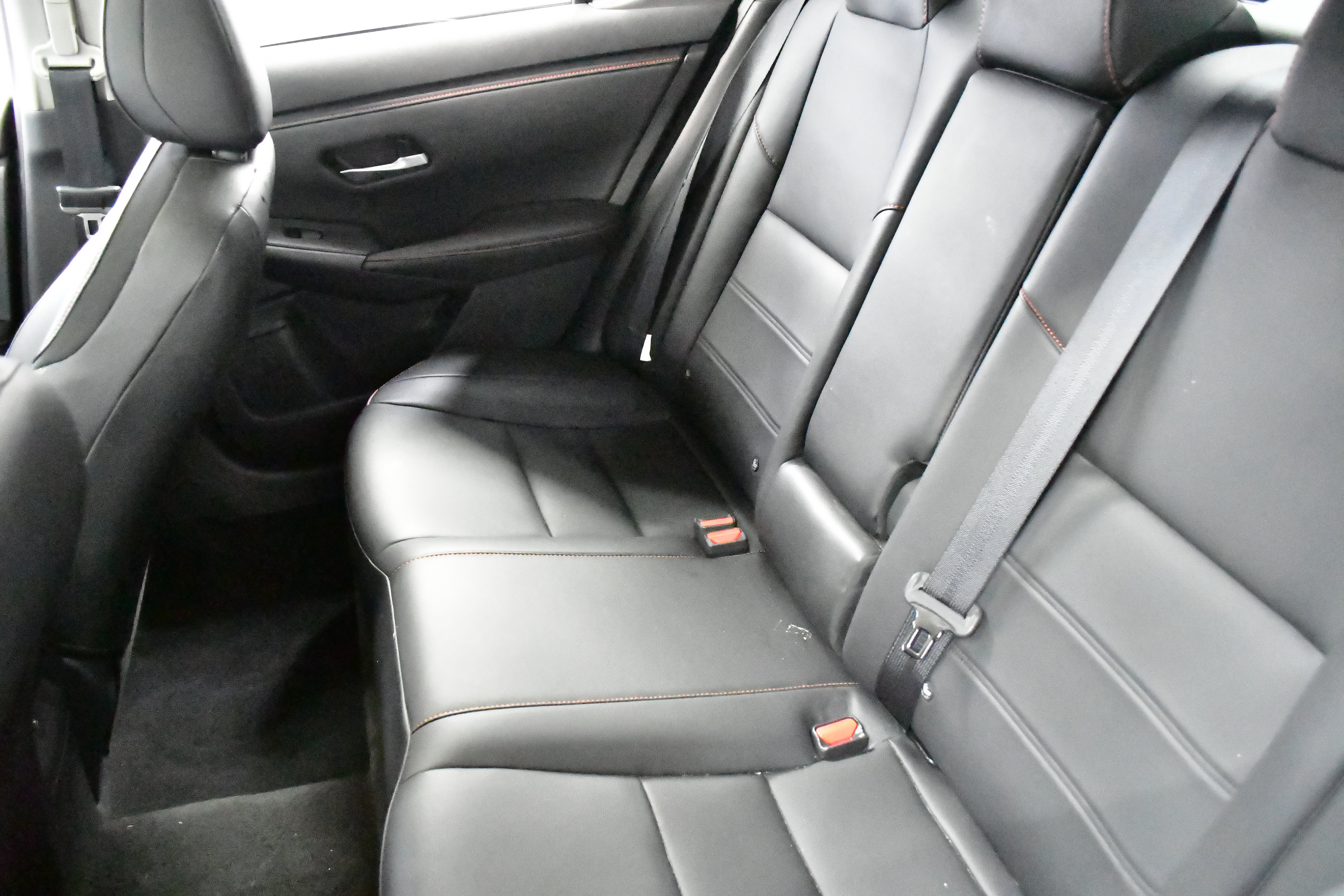 Used 2025 Nissan Sentra SR w/ SR Premium Package image 10