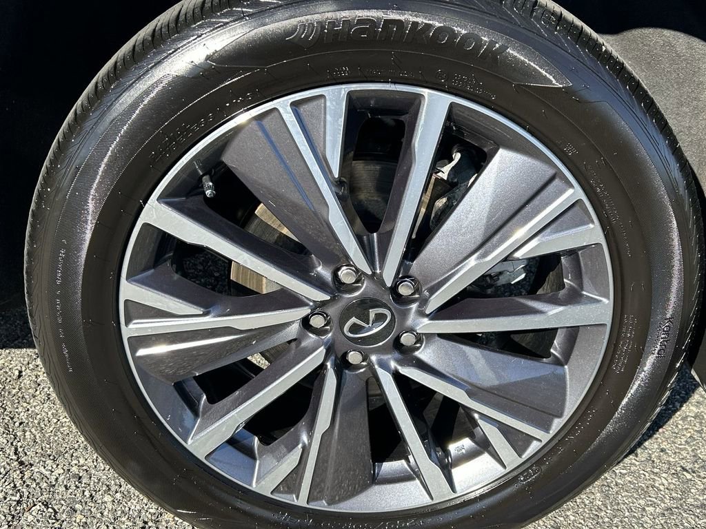 Certified 2026 INFINITI QX60 Luxe w/ Cargo Package AWD/4WD image 11
