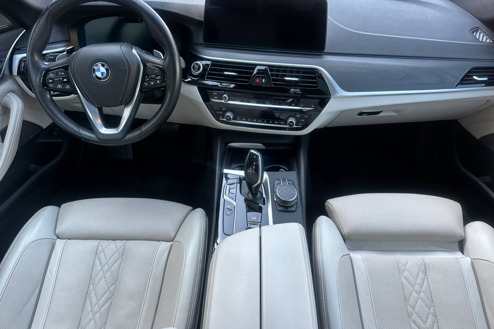 Certified 2023 BMW 530e xDrive w/ Executive Package image 17