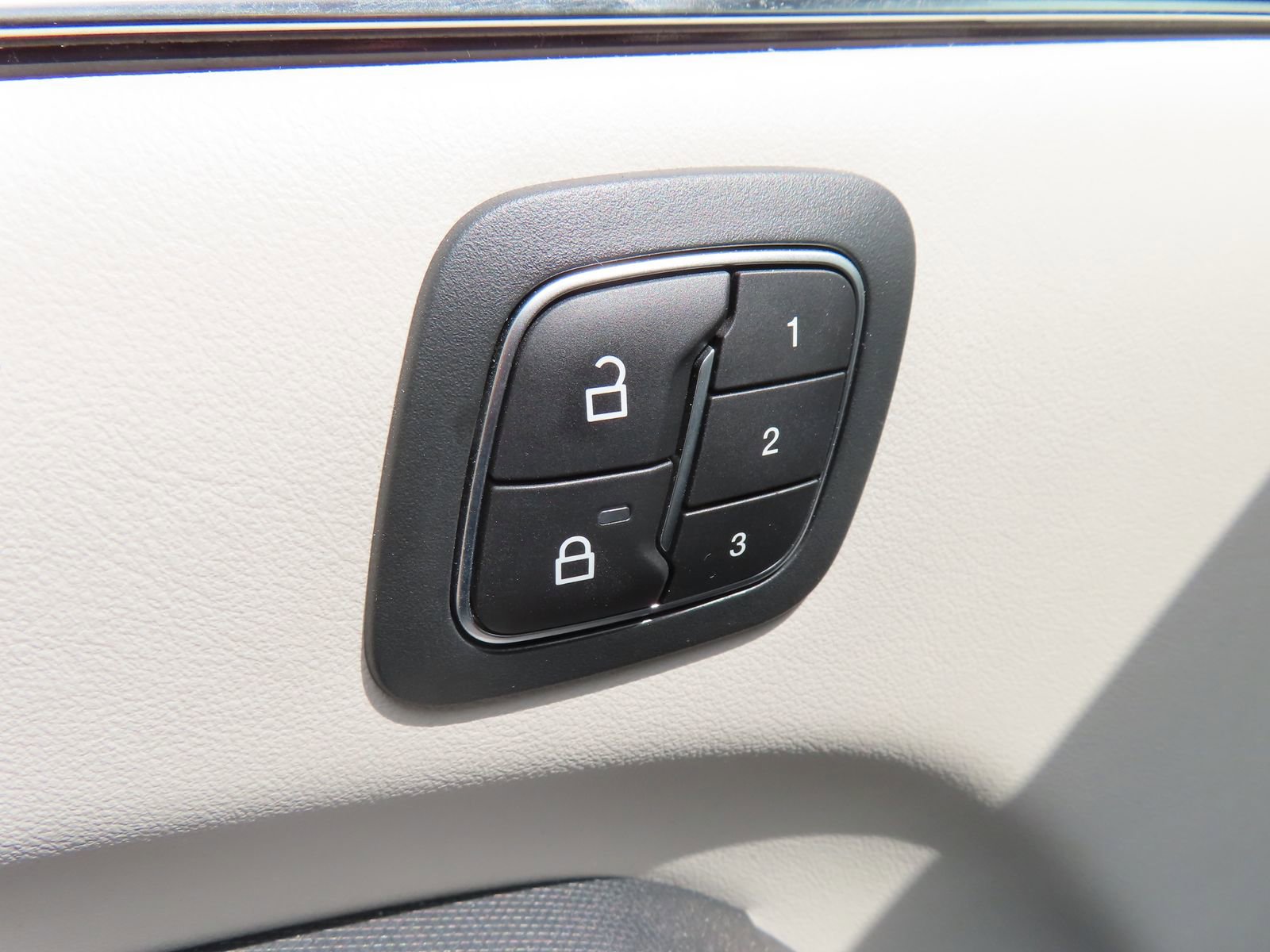 Used 2021 Ford Mustang Mach-E Premium AWD/4WD image 13