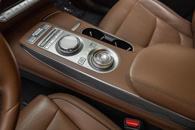 Used 2022 Genesis GV70 2.5T w/ Advanced Package image 11