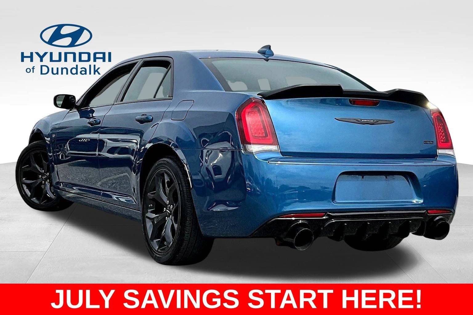 Used 2023 Chrysler 300 Touring w/ Sport Appearance Package RWD image 5