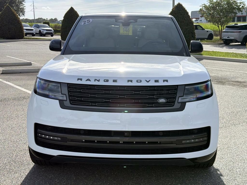 Used 2025 Land Rover Range Rover SE AWD/4WD image 8