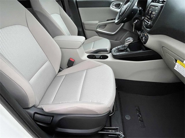 New 2025 Kia Soul LX image 18
