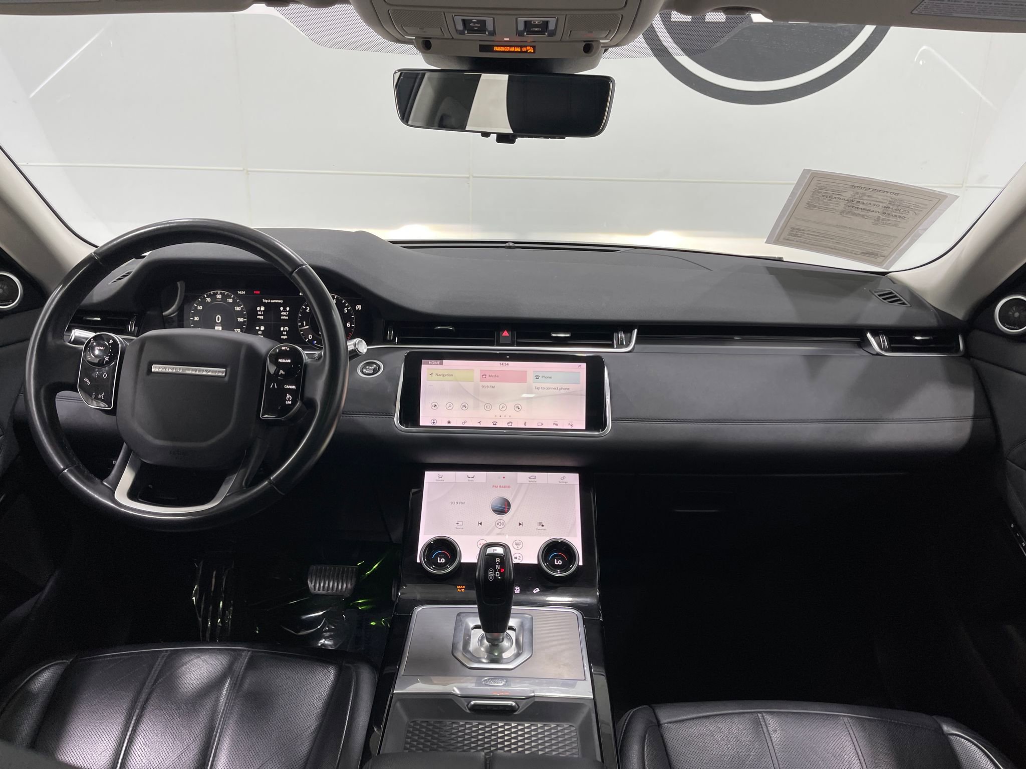 Used 2020 Land Rover Range Rover Evoque SE image 20